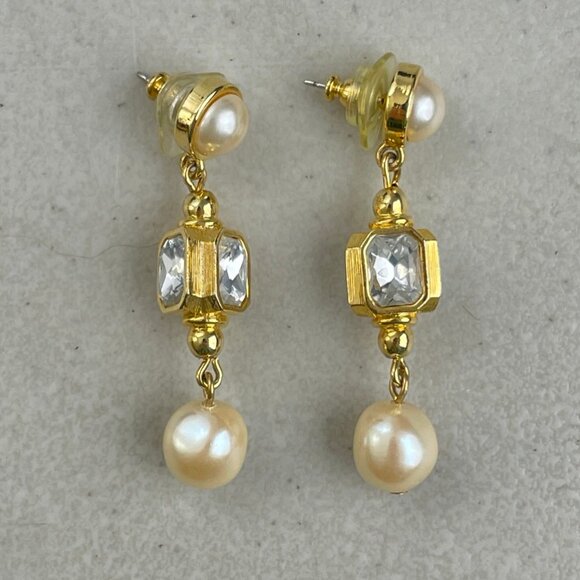 Vintage Jewelry - Vintage Dangle Chandelier Earrings 1980s Rhinestone Faux Pearls Gold Tone Metal